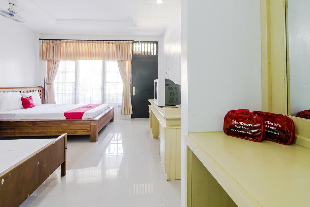 Hotel Reddoorz @ Poppies Lane 1 Kuta Lombok Exterior foto