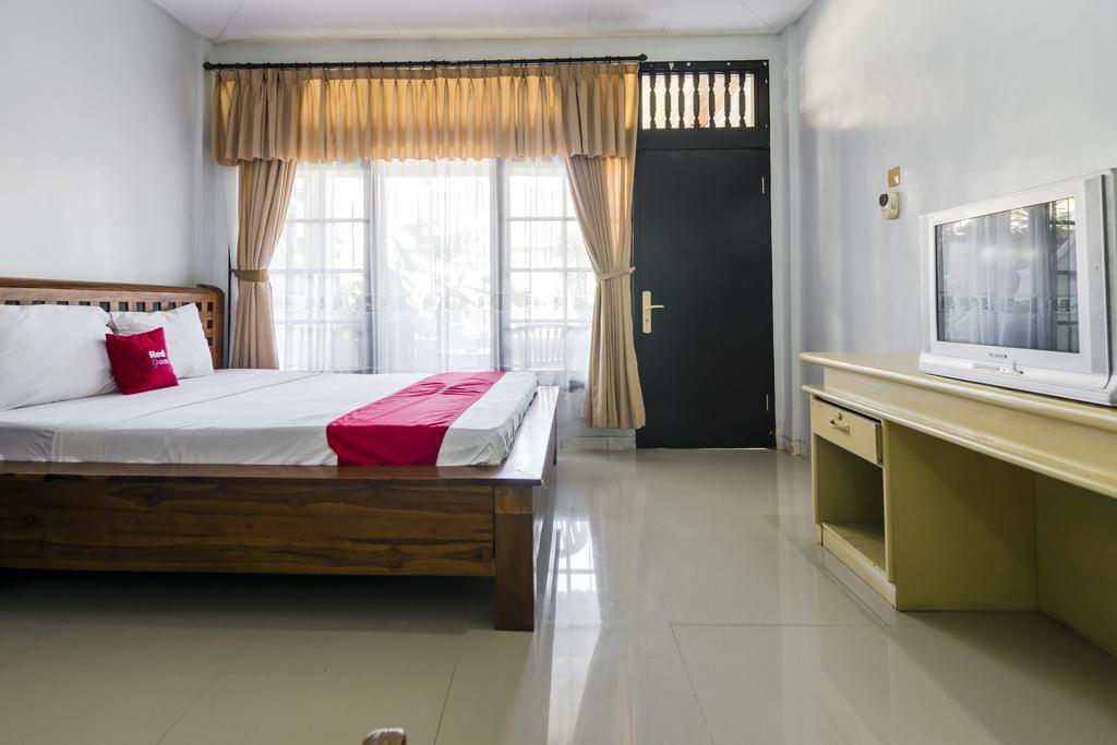 Hotel Reddoorz @ Poppies Lane 1 Kuta Lombok Exterior foto