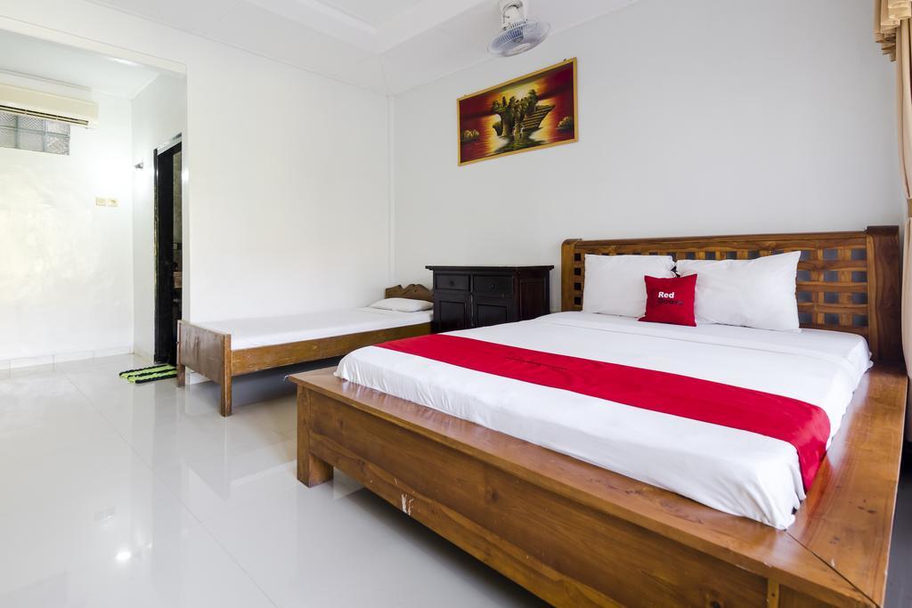 Hotel Reddoorz @ Poppies Lane 1 Kuta Lombok Exterior foto