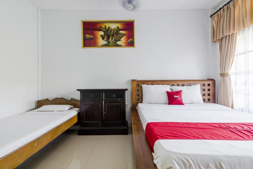 Hotel Reddoorz @ Poppies Lane 1 Kuta Lombok Exterior foto